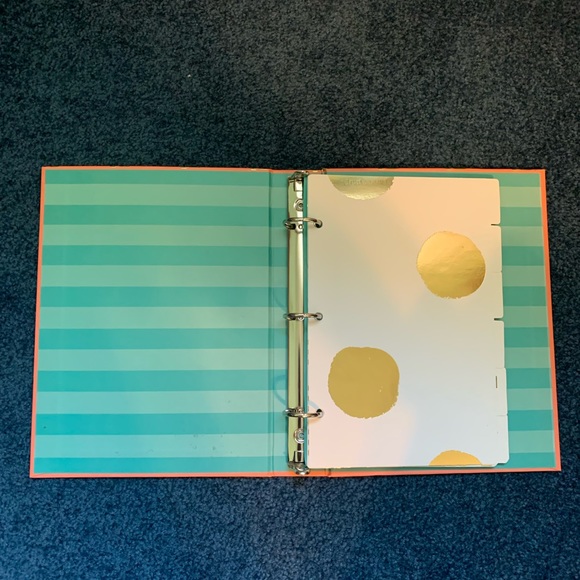 Mini binder with dividers and weekly calendar inserts. - Picture 2 of 4